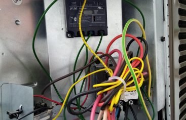 Muestra de partes internas de aire acondicionado desde otro angulo